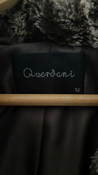 Abrigo marrón de pelo sintético