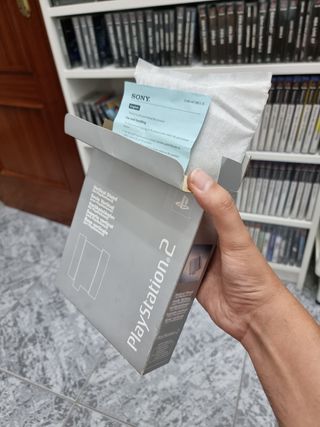 Vertical Stand PS2 Silver