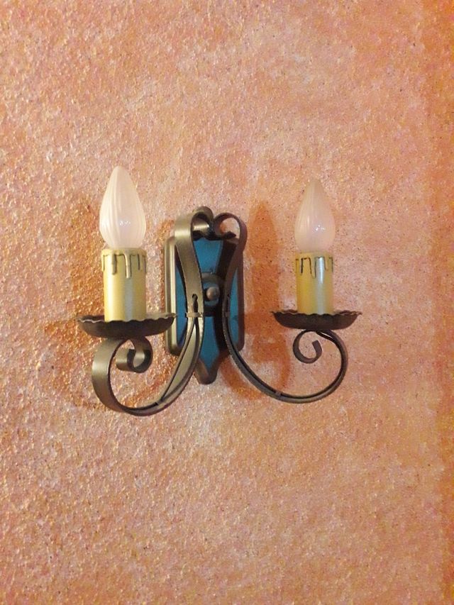 Apliqué de pared metálico