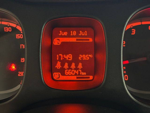 Fiat Panda 1.0GSE HYBRID 70CV.- " 5 PUERTAS ".- " NACIONAL ".- " IMPECABLE ".- " BAJO CONSUMO ".- " GARANTÍA CON  COBERTURA EUROPEA ".-