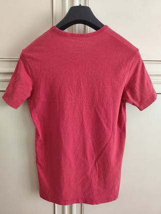 T-shirt Guess jeans rossa 1981