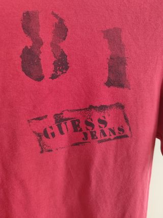 T-shirt Guess jeans rossa 1981
