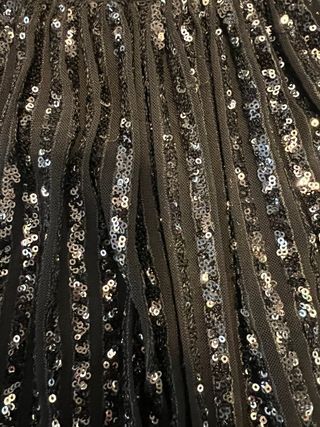 Falda negra lentejuelas Zara