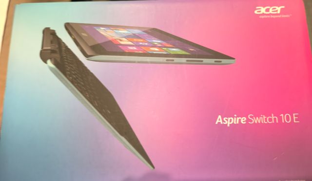 Aspire Switch 10 E - Portátil Blanco