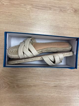 Sandalias planas MARY PAZ