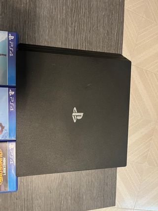 PS4 Pro 1T (PlayStation 4) + 3 juegos