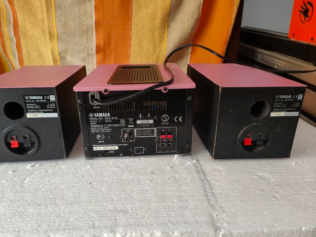 Mini cadena Yamaha MCR-B142 rosa