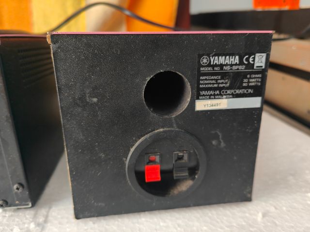 Mini cadena Yamaha MCR-B142 rosa