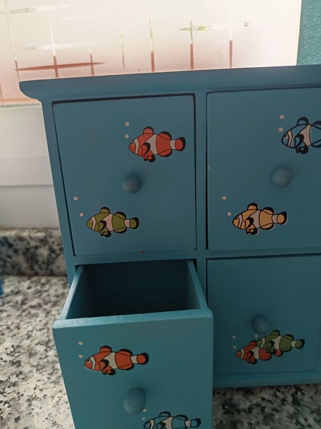 Mueblecito 4 cajones para guardar tesoros