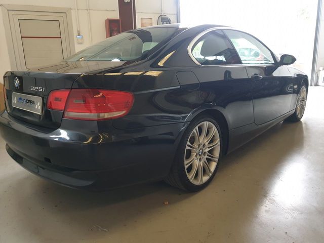 BMW Serie 3 325i 