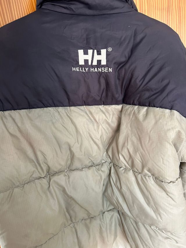 Chaqueta Helly Hansen negra y gris