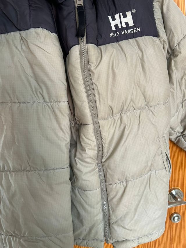 Chaqueta Helly Hansen negra y gris