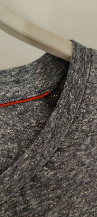 Camiseta gris Jack & Jones