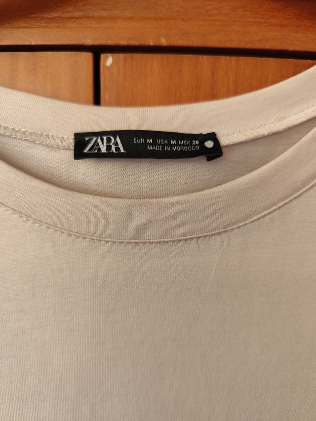 Vestido Zara beige plisado