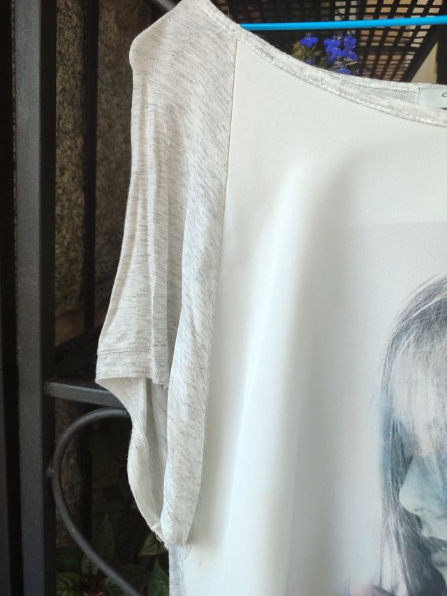 Camiseta Cortefiel Manhattan - Blanca y Gris