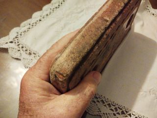 Ladrillo refractario cama antiguo