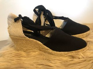 Alpargatas negras cuña
