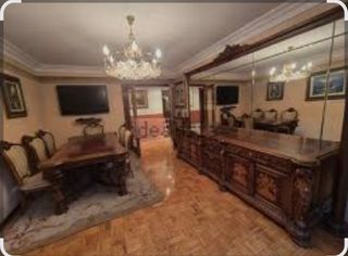 Comedor antiguo de madera
