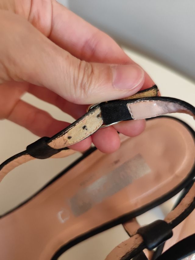 Sandalias tacón negro brillantes