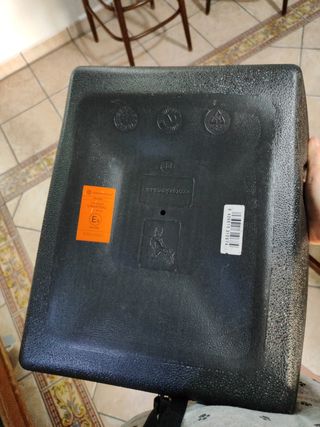 Asiento niño plástico negro