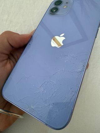 Iphone 12 lila 128GB y fundas