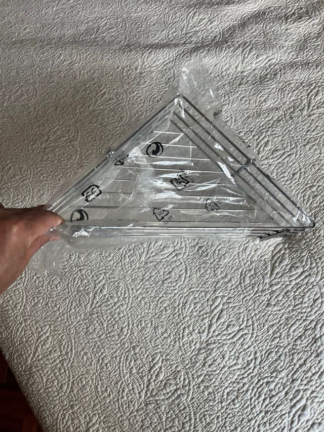 Angolo doccia in acciaio inossidabile.