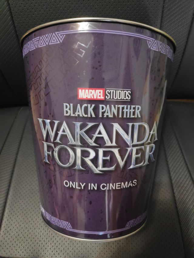 Cubo metálico Black Panther Wakanda Forever.