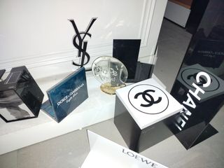 2 Pantallas Publicitarias Estée Lauder,decoracion