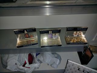 2 Pantallas Publicitarias Estée Lauder,decoracion