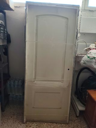 Puerta lacada