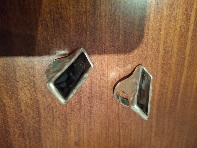 2 anillos rectangulares imitación a uno de 50