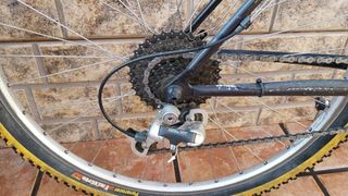 Bicicleta montaña  + casco su pensión regulable y