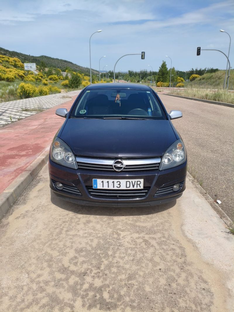 Opel Astra 2006 - foto 1