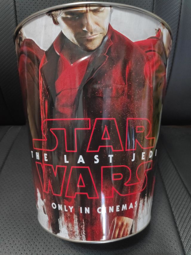 Cubo palomitero metálico Star Wars El Último Jedi.