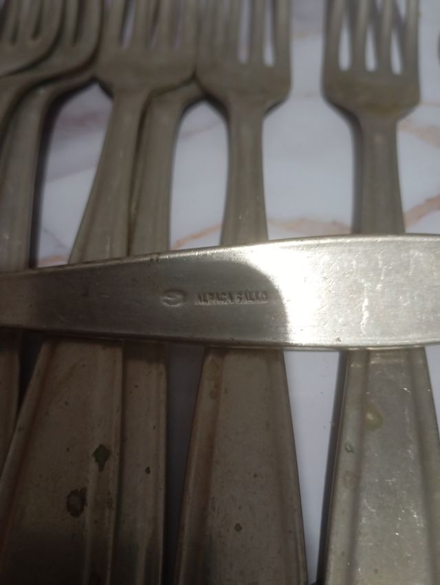 Cubiertos alpaca antiguos - 10 tenedores + 6 cucha