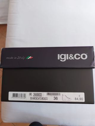 Scarponcini Igi&Co scamosciati verde,lacci rosa 36