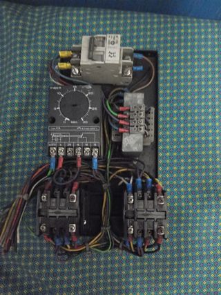 Motore elettrico con riduttore e quadro