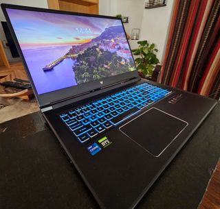 Acer Predator Helios 300 17"