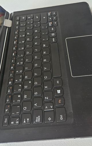 Portátil Lenovo IdeaPad 300e