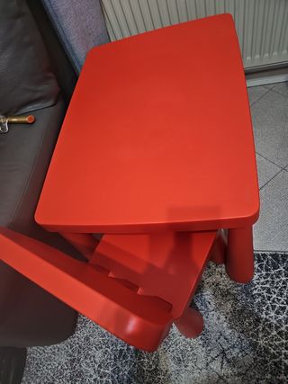 Tavolino e sedia bimbi IKEA rosso