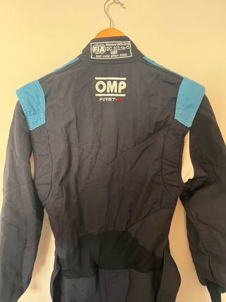 Mono de carreras OMP