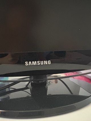 TV Samsung 22" negra