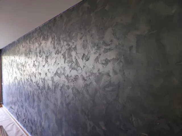 Pintura decorativa efecto metalizado