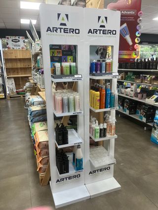 2 Expositor Artero cosmética