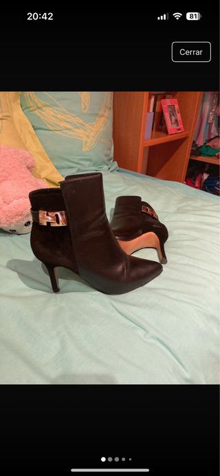 Botines negros de tacón