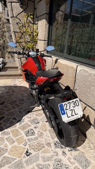 Ducati Monster 937 + Plus