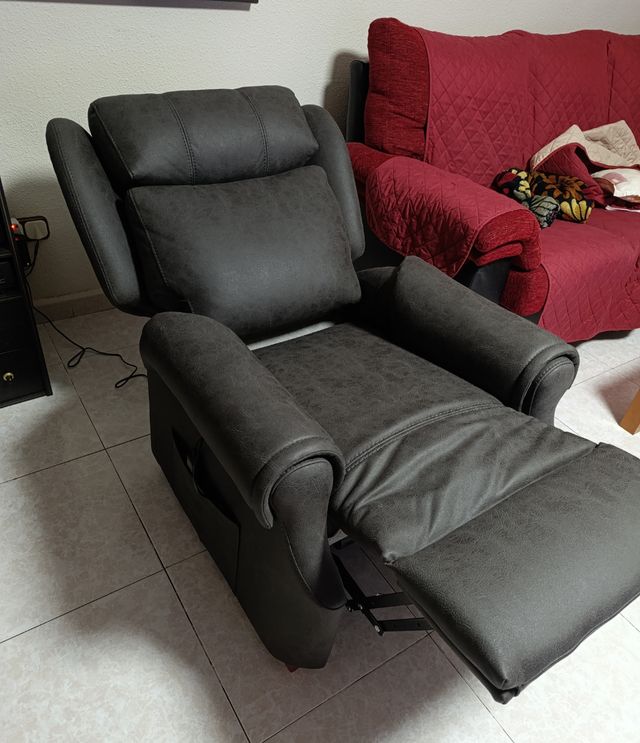 Sillón relax eléctrico con mando.