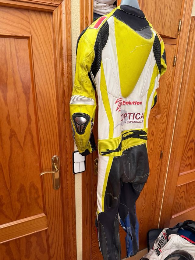 Mono piel ARRESI 1 pieza