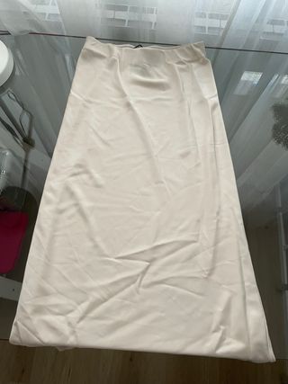 Falda midi Zara beige satin