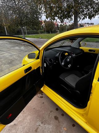 MAGNÍFICO Volkswagen NEWBeetle ✨